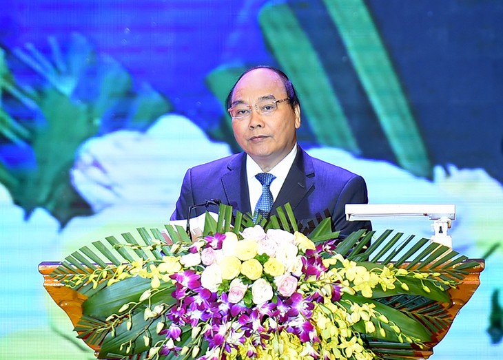 Во Вьетнаме отмечается 20-летие фондового рынка страны - ảnh 1